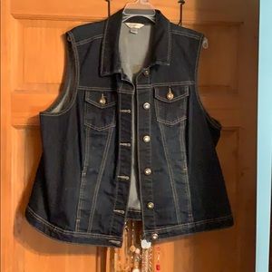 Jean Vest